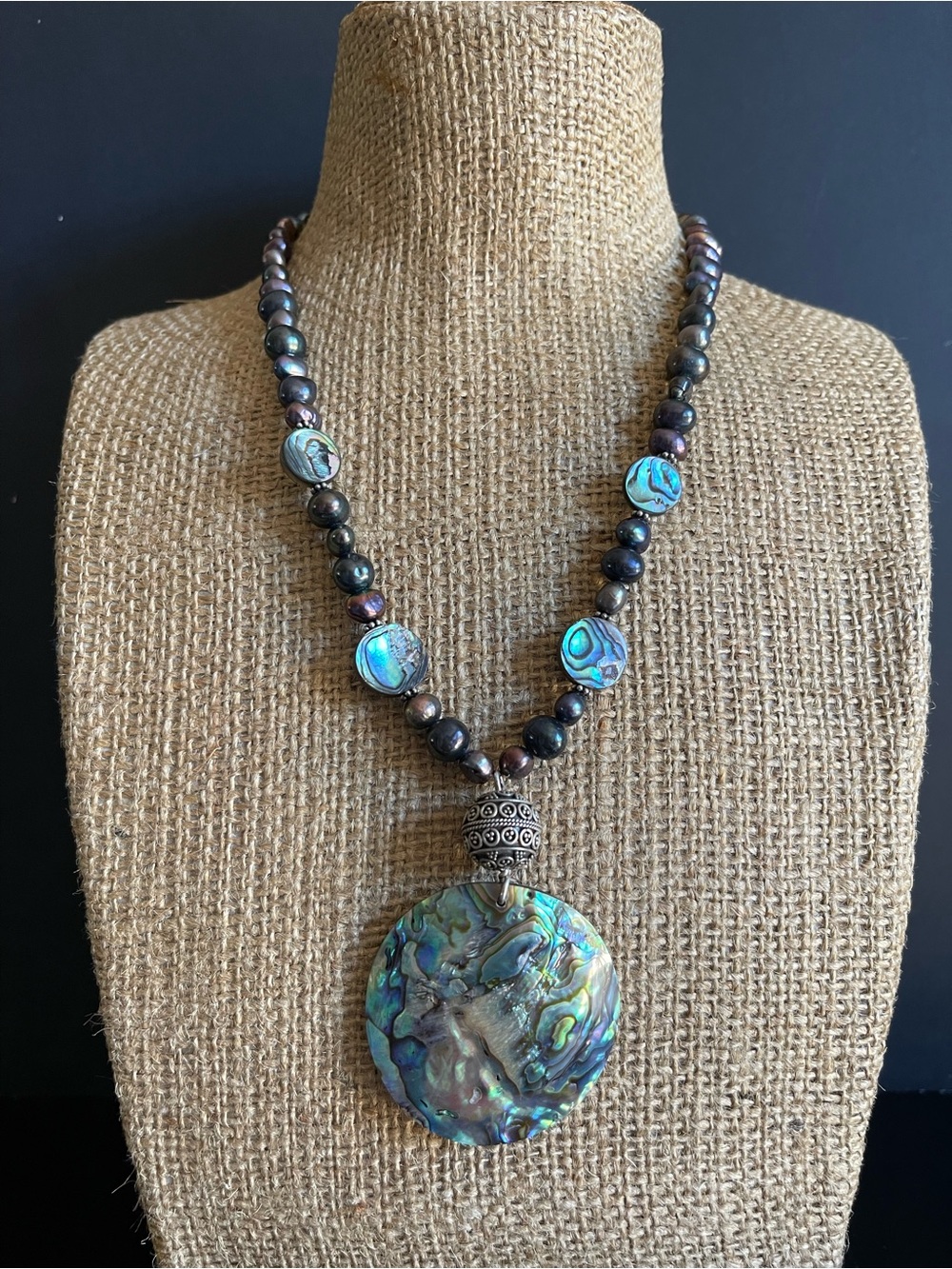 Genuine black freshwater pearl & Abalone Shell Pendant Necklace.